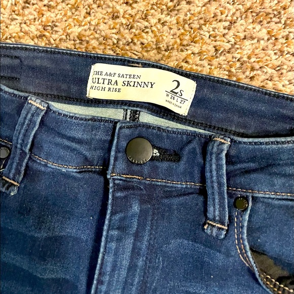 Abercrombie and Fitch ultra skinny high rise - Picture 2 of 3